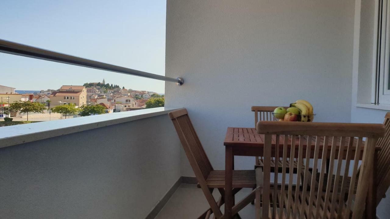 Sun Apartments Primošten Zewnętrze zdjęcie